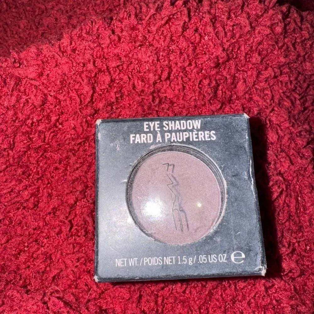 MAC Shale Satin Single eye Shadow Palette 0.05oz/1.5G New in Box